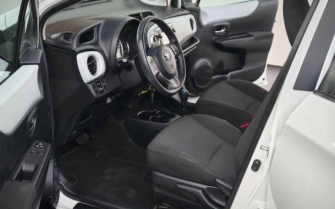 Toyota Yaris cena 41900 przebieg: 83985, rok produkcji 2012 z Ostróda małe 781